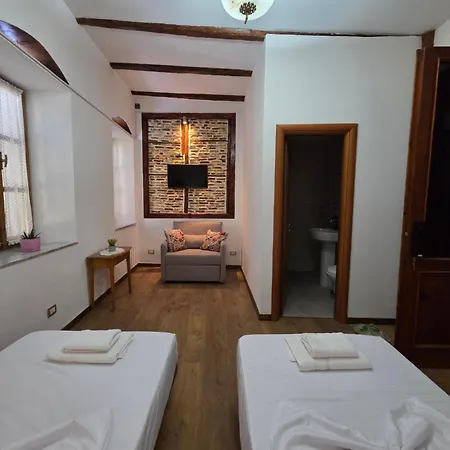 Antique House Muradie Gæstehus