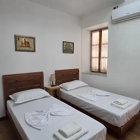 Antique House Muradie Gæstehus