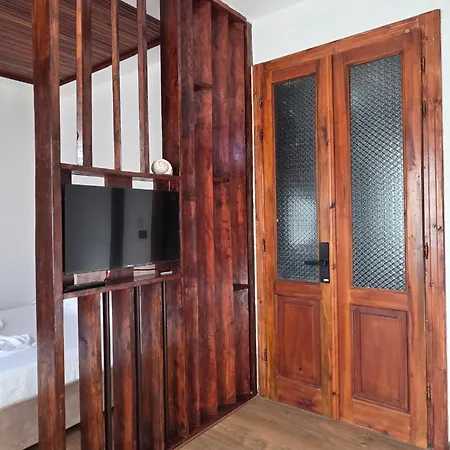 Antique House Muradie *