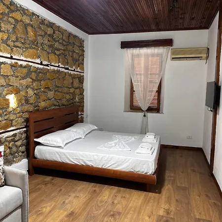 Antique House Muradie Guest house